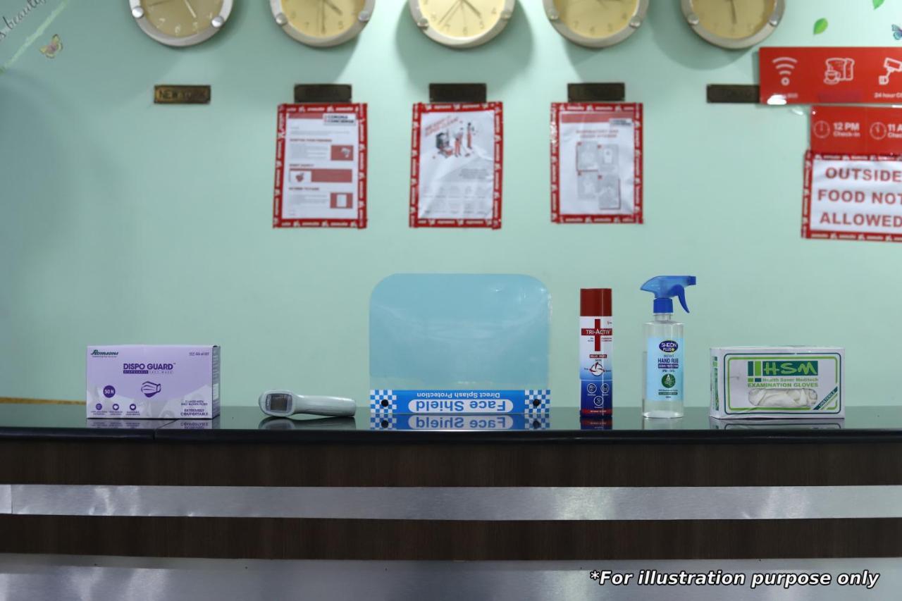 Oyo 7498 Hotel Aparajita Varanasi Eksteriør billede