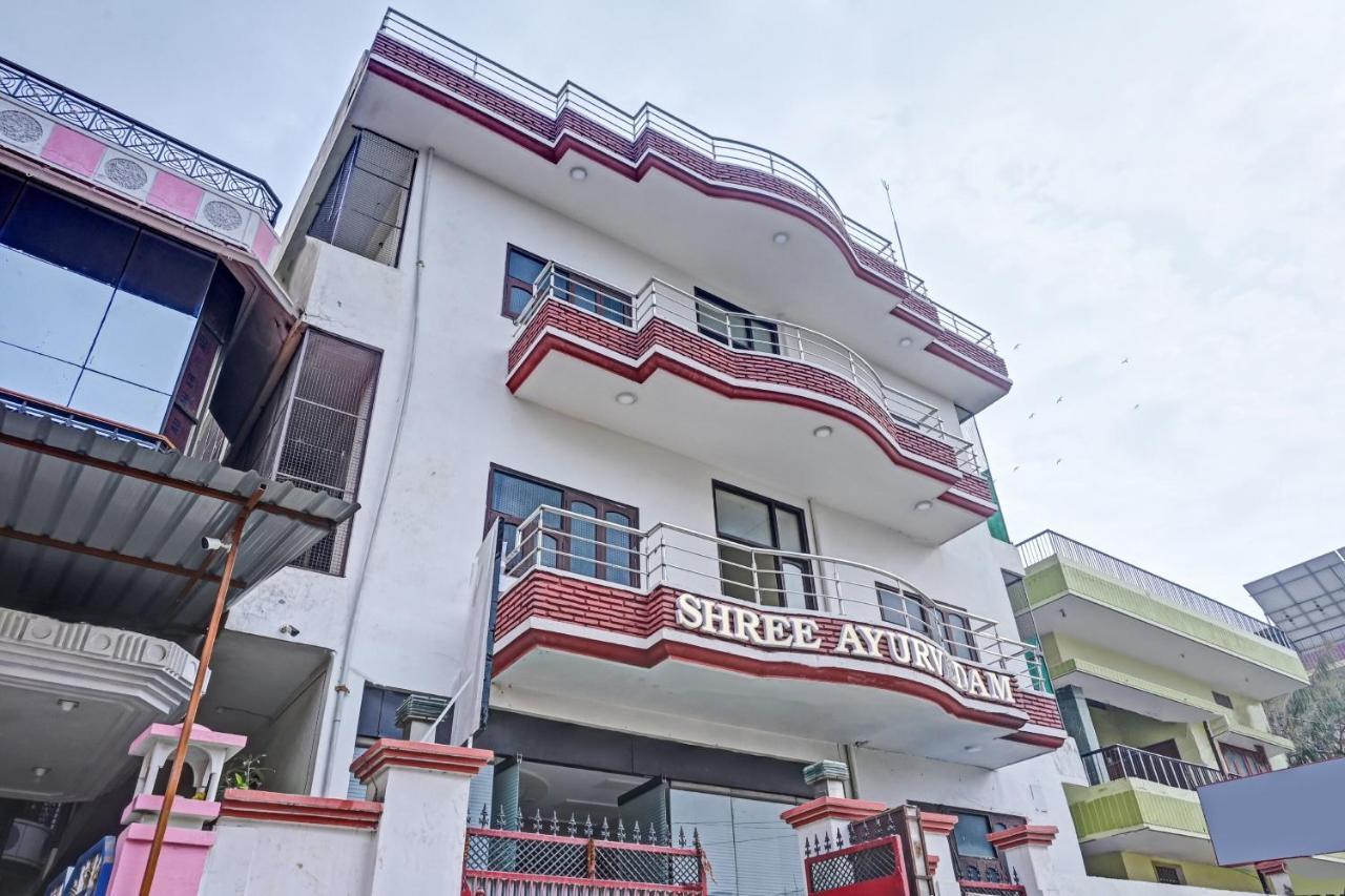 Oyo 7498 Hotel Aparajita Varanasi Eksteriør billede