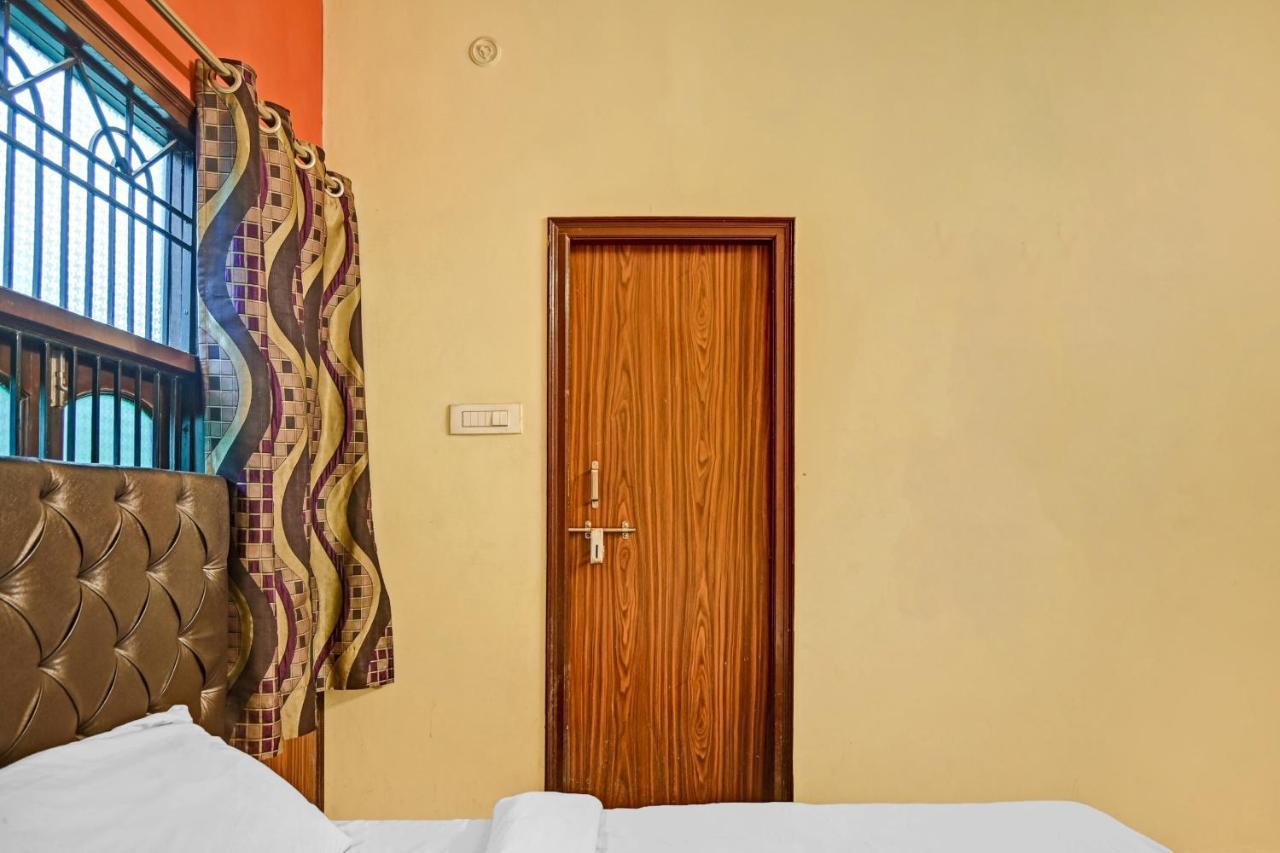 Oyo 7498 Hotel Aparajita Varanasi Eksteriør billede
